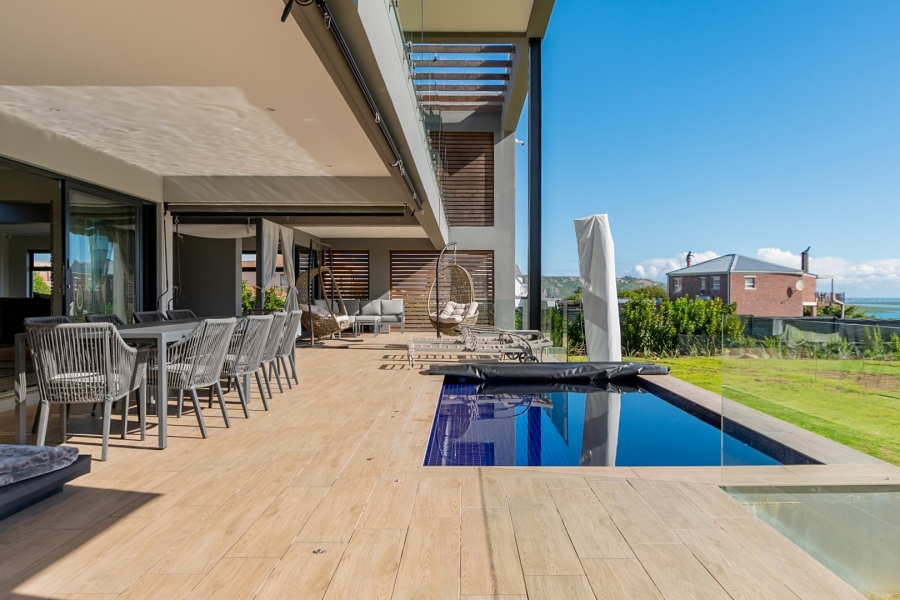 4 Bedroom Property for Sale in Myburgh Park Western Cape